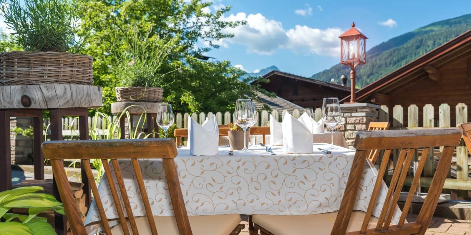 Gemütliche Terrasse im Sommer, Berghof, Alpbachtal