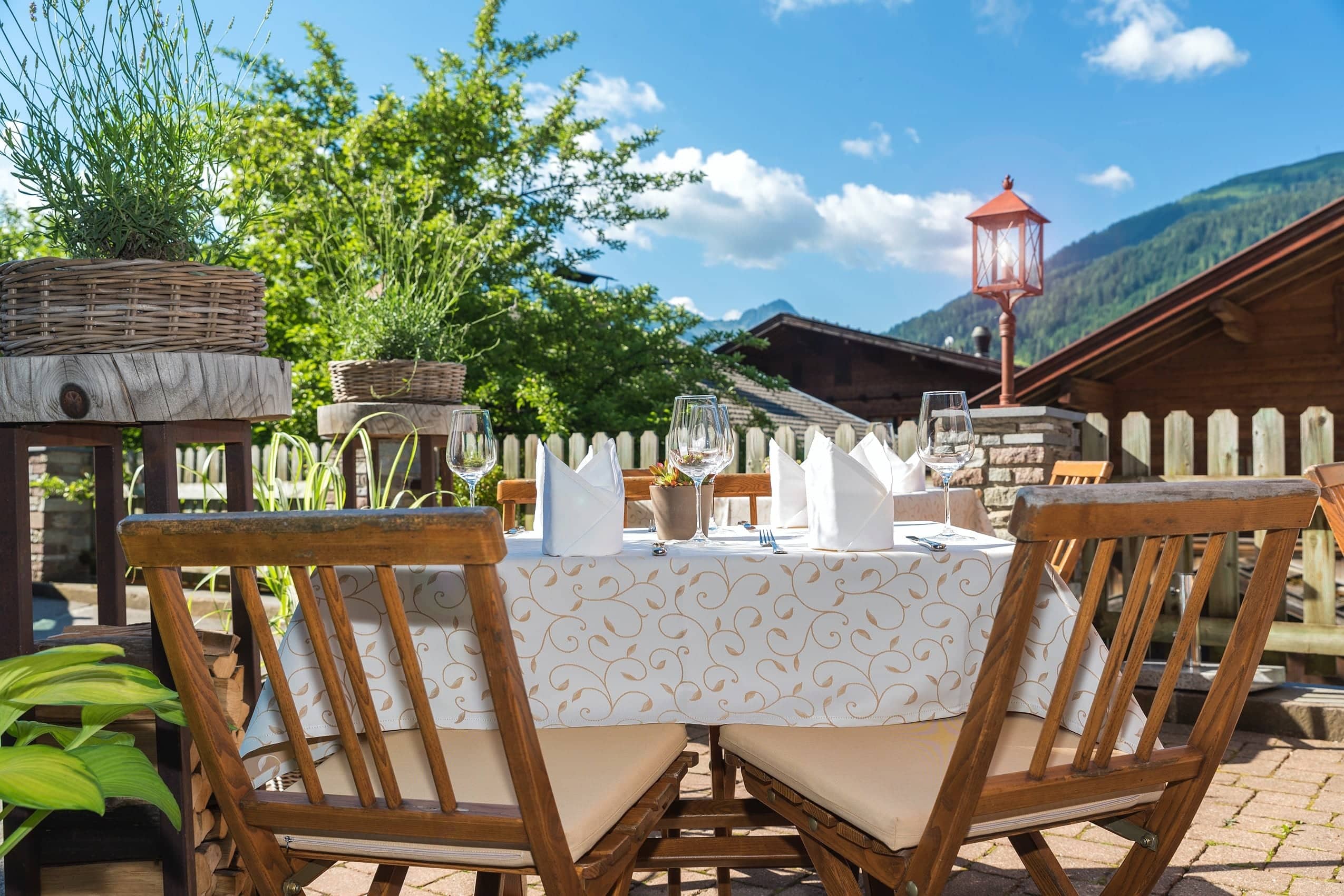 Gemütliche Terasse im Sommer, Berghof, Alpbachtal