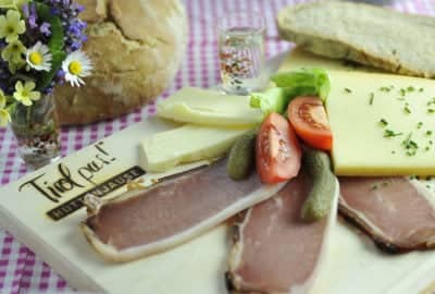 Alpbach, Hüttenjause, Brettljause, Speck, Käse,